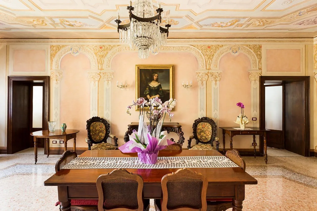 Villa Nichesola Colognola ai Colli 3*,